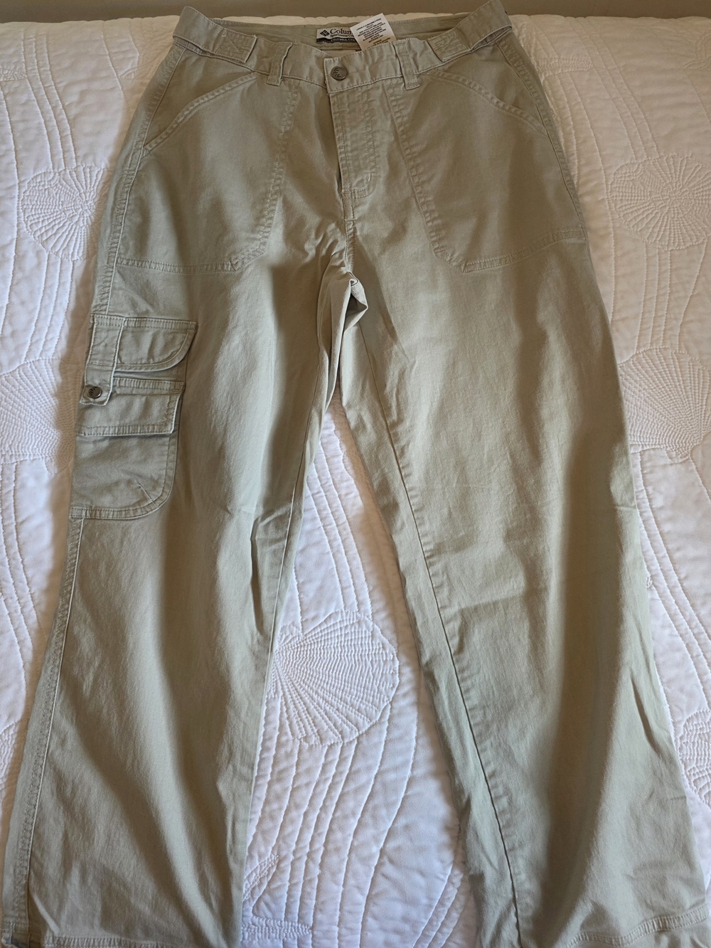 Columbia Women's Light Khaki Cargo Pants